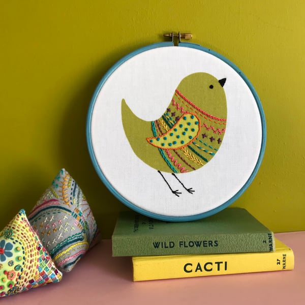 Green Chirpy Bird Hand Embroidered Wall Decoration