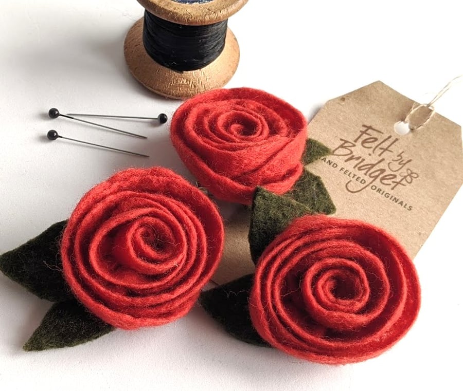 Scarlet rose brooch: handmade wool felt