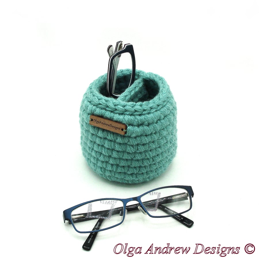 Multiple glasses stand, two pair eyeglass storage, soft divided eyeglass holder