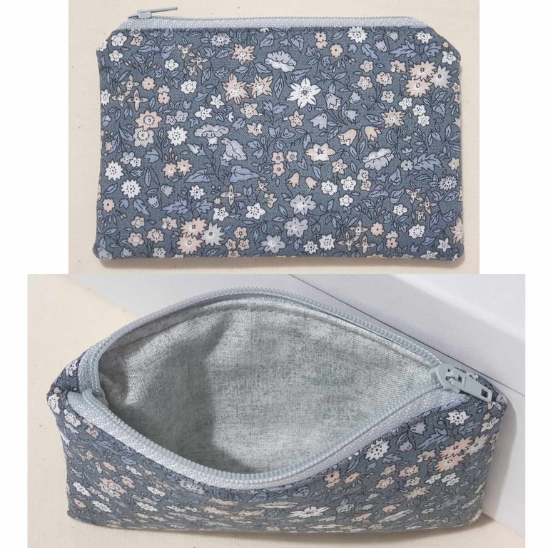 Liberty of London Fabric Coin Purse 100% Cotton- Lined and with zip closure 002