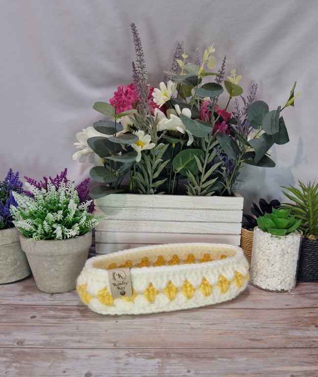 Glasses or trinket basket, hand crocheted 