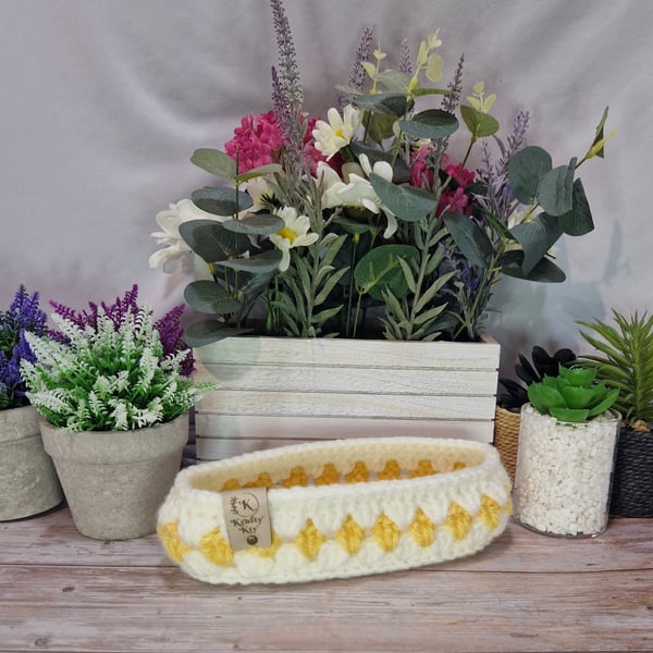 Glasses or trinket basket, hand crocheted 