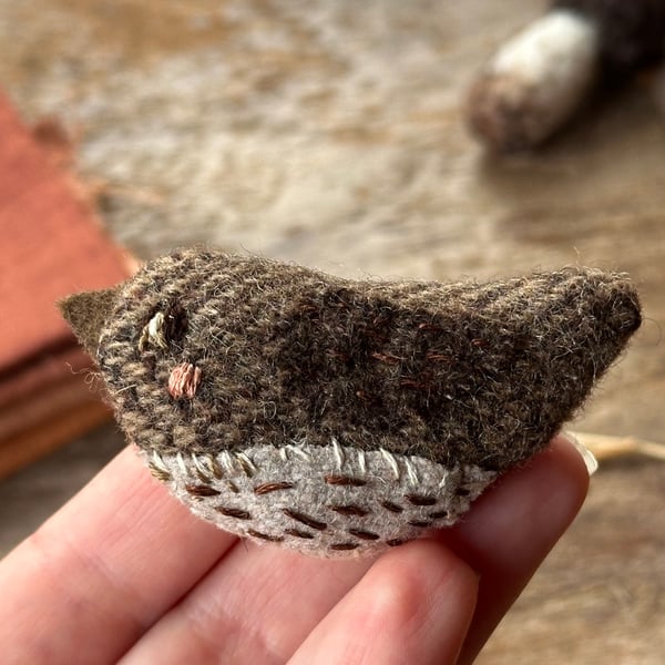Song Thrush - Embroidered wool brooch