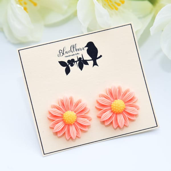 Bright & Bold Peach Daisy Earrings
