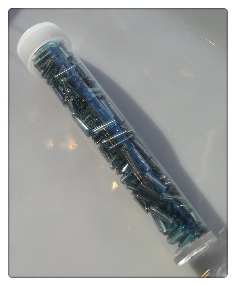 1 x Filled Storage Tube - 7.5cm - 6mm Glass Bugle Beads - Blue 