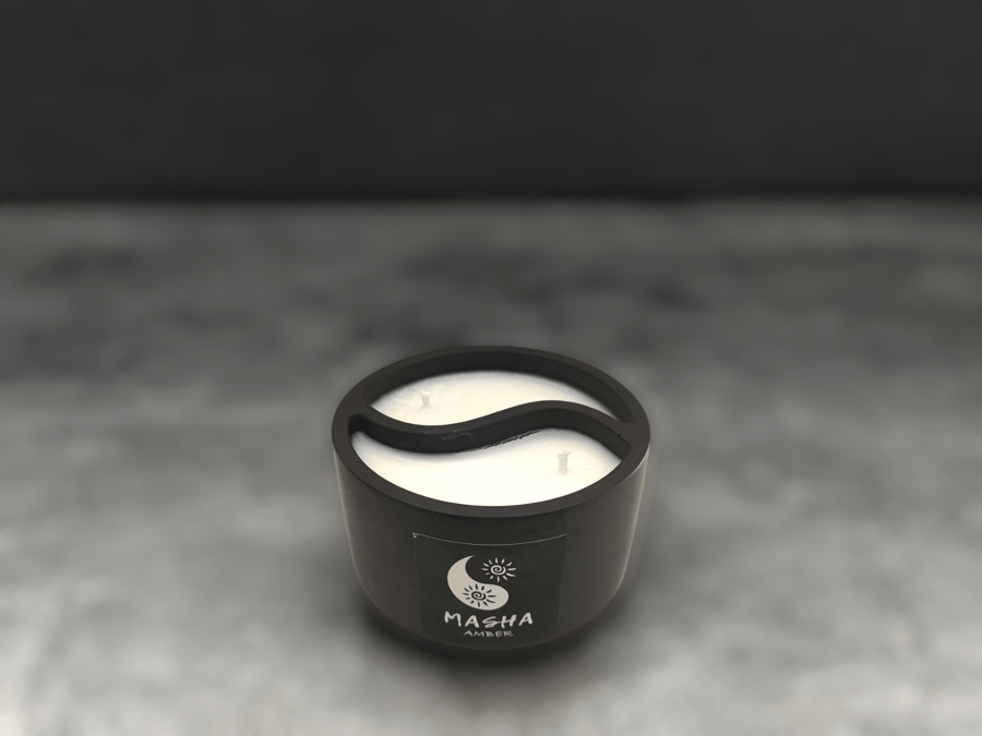 Handmade Jesmonite Candle with Vanilla - Amber Scented Soy Wax - Hand Made in UK