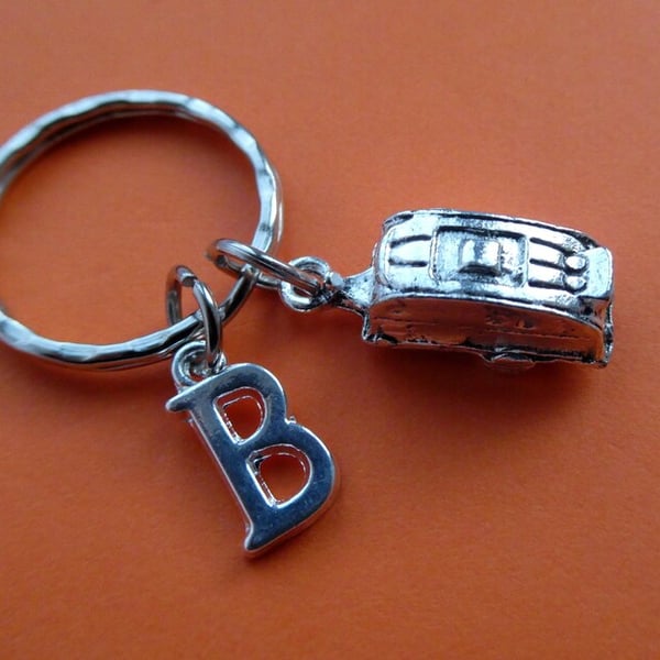 Silver tone 3d caravan car keyring