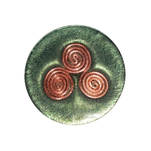 Triskelion in Metallic Green . Frequency imprinted.  SIZE L 4.5CM diameter