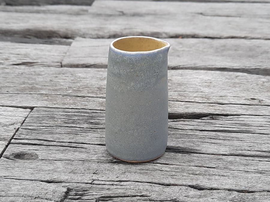 3oz SMALL YELLOW OCHRE AND GRANITE CERAMIC CREAM POURER