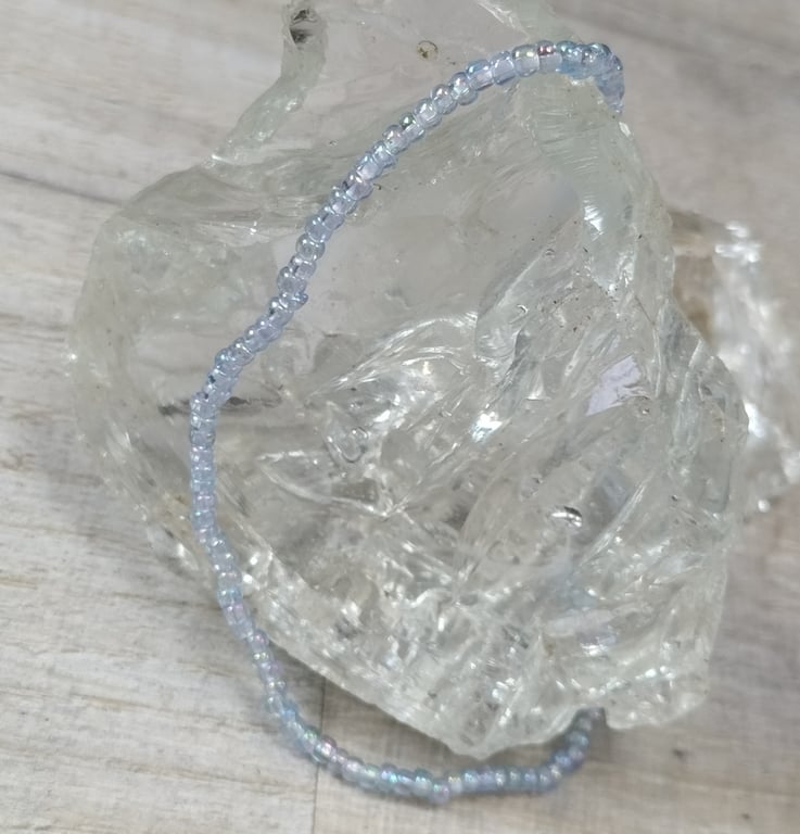 AL73 Pale blue beaded elasticated anklet