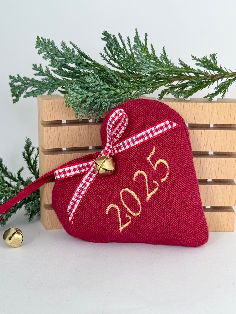 CHRISTMAS 2025 HEART - dark red linen, gold embroidery