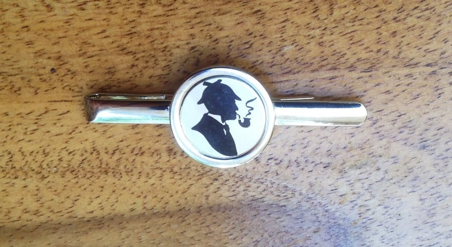 Sherlock Holmes silhouette design Tiepin