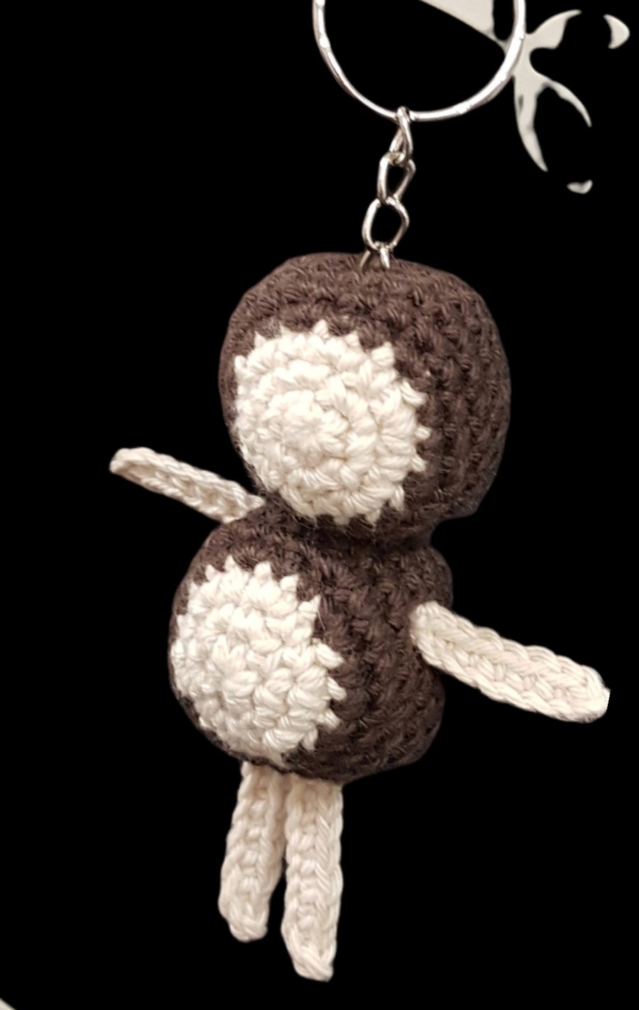 Crochet chestnut man keyring 
