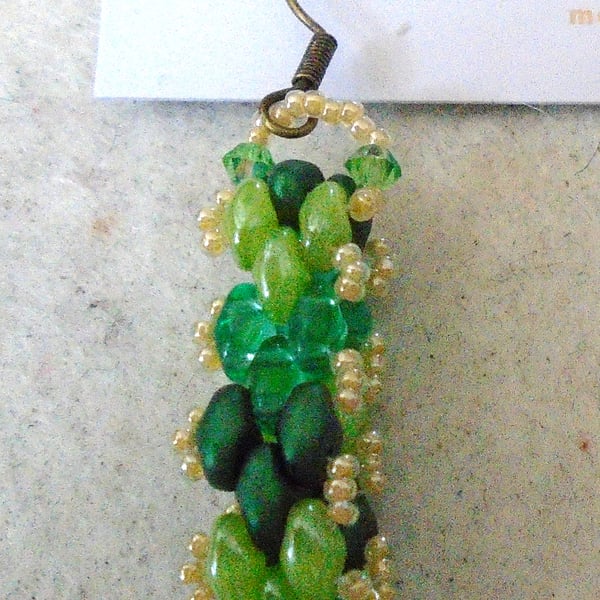 Brickwork-pattern bead earrings (customisable)