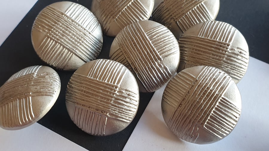 15mm & 22mm Matt Silver Metallic look buttons Light weight