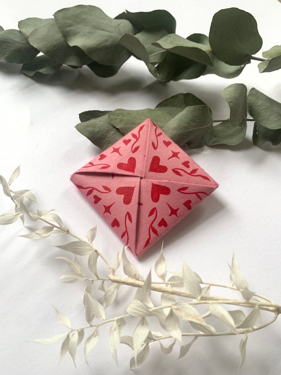 Sweetheart Victorian Puzzle Purse