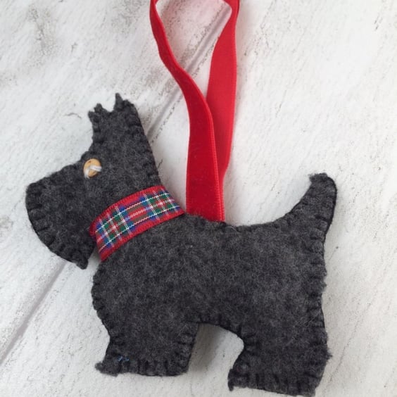 Scotty dog hanging decoration, with tartan collar