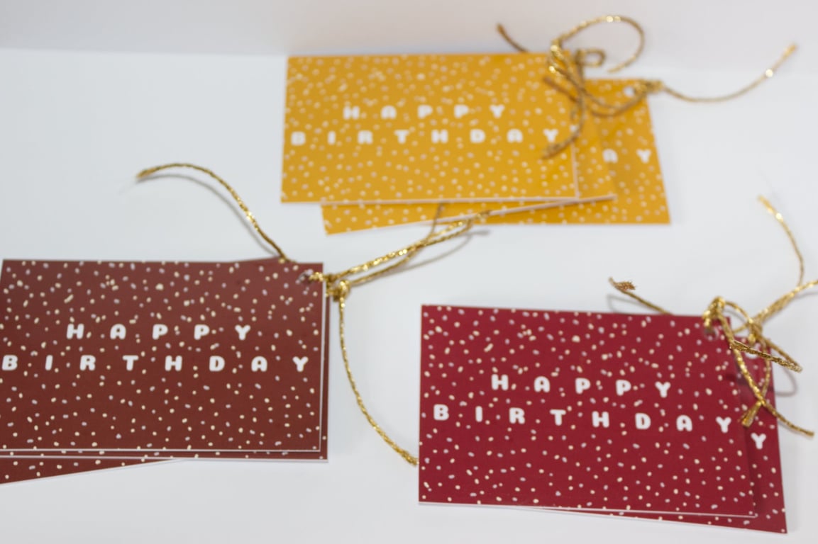 9 Autumn Edition birthday gift tags brown, red, ochre