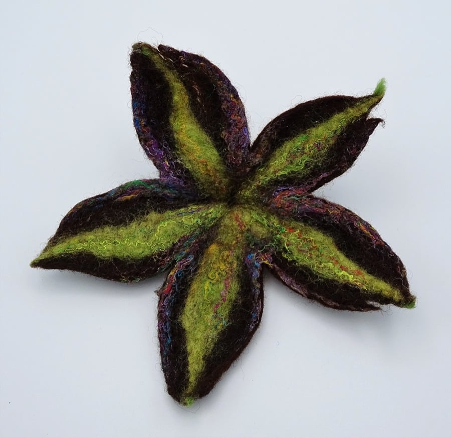 Felted flower brooch: merino wool and silk in dark brown and light green