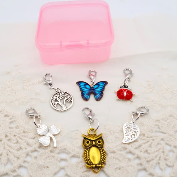 Set of 6 Stitch Markers for knitting and Crochet. Free UK p&p.