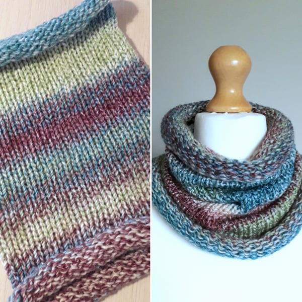 Cowl, Scarf, Infinity Scarf, Neck Warmer - Green & Plum