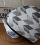 Tea cosy - Grey, black Geometric Pattern - Image 1
