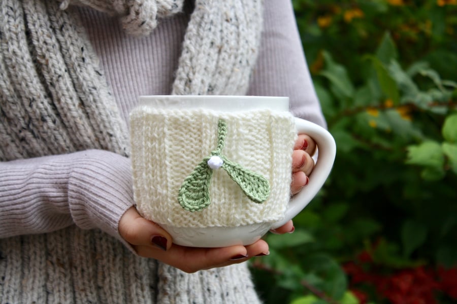 Christmas Mistletoe Mug Cosy