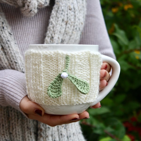 Christmas Mistletoe Mug Cosy