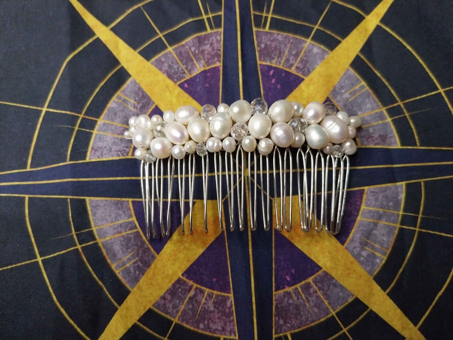 Pearl and crystal hair comb, bridal hair accessory 