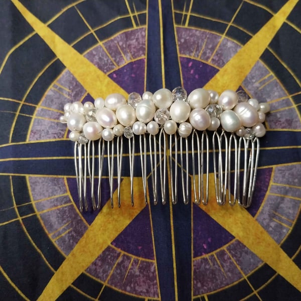 Pearl and crystal hair comb, bridal hair accessory 