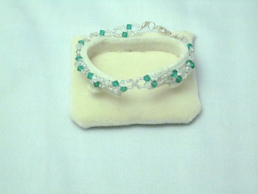 Green & clear crystal bracelet