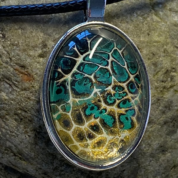 Gold teal cream snakeskin pattern silver coloured pendant necklace 