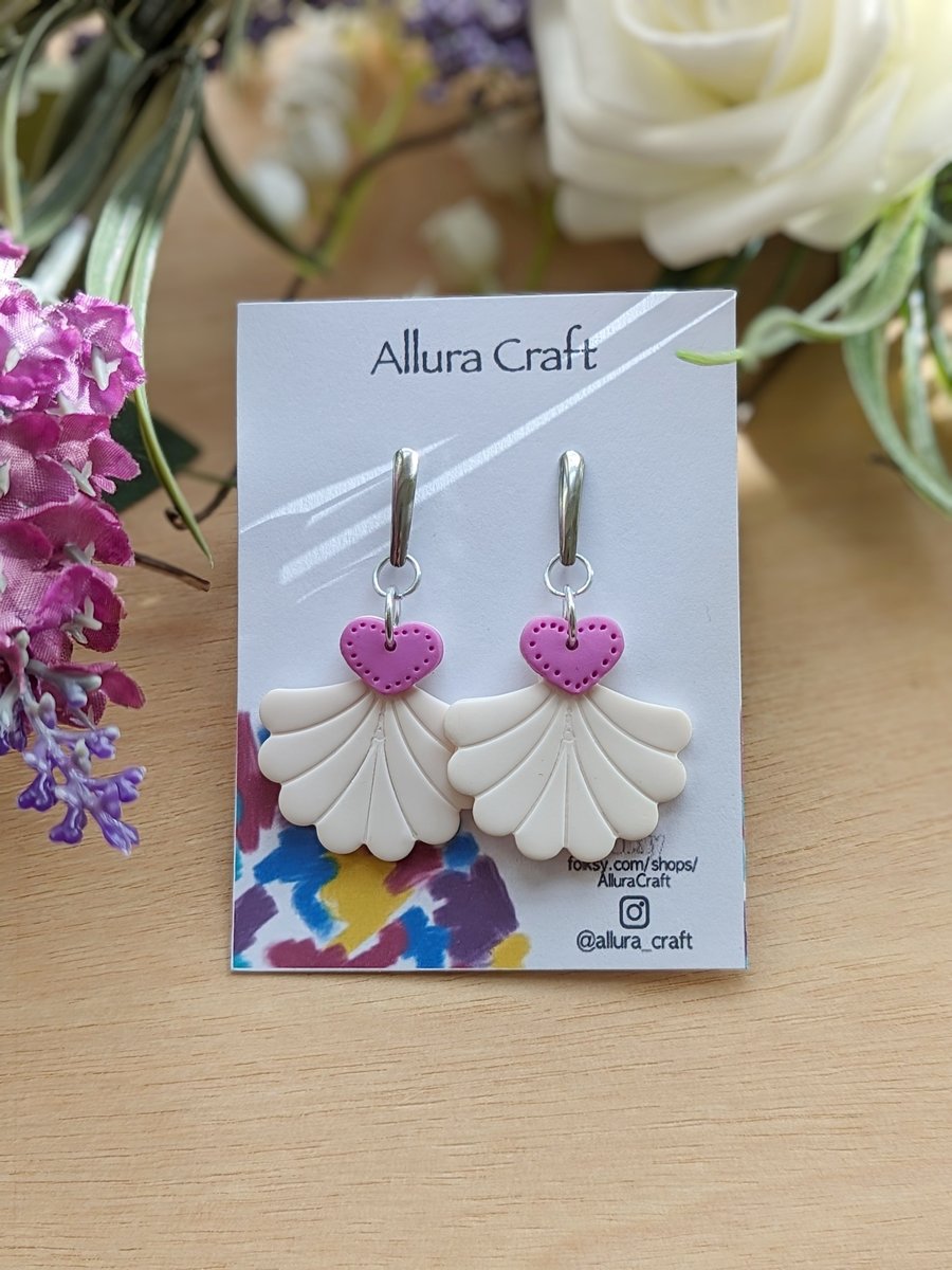 Embossed Heart Fan Earrings 