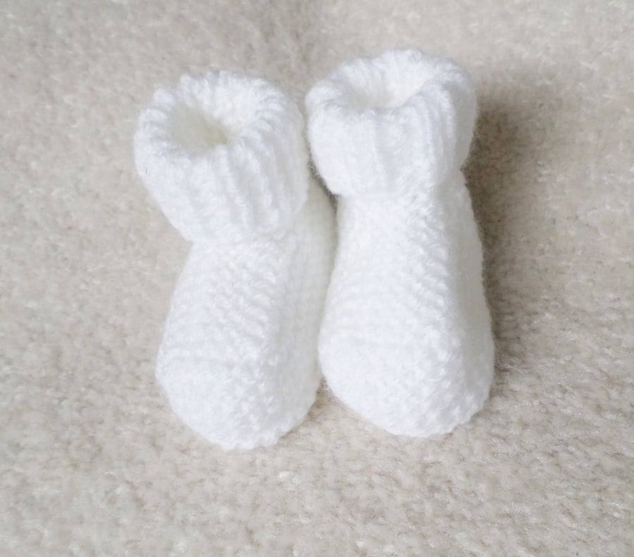 White knitted baby booties premature, newborn, baby doll 