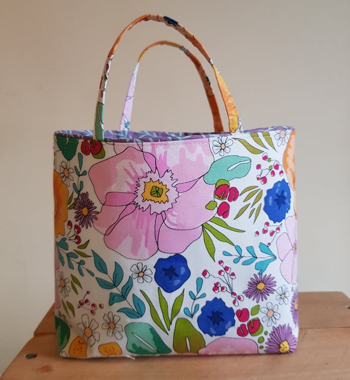 Fabric reusable gift bag: floral design on white