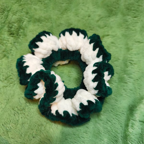 Forest Green & White Medium Scrunchies Hair Tie