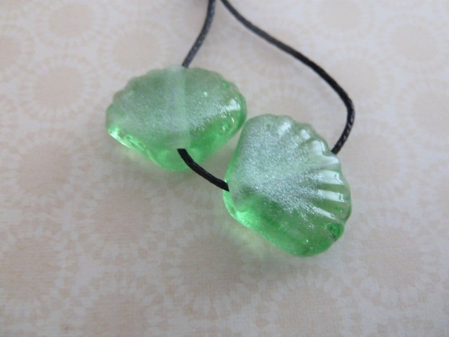 handmade lampwork green glitter glass sea shell beads