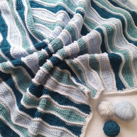 Crochet 'Making Waves' Blanket Throw. 