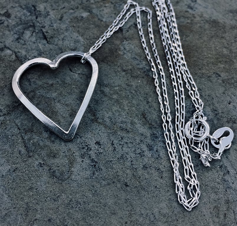 Sterling Silver Heart Pendant (NKSSPDHT3)- UK Free Post