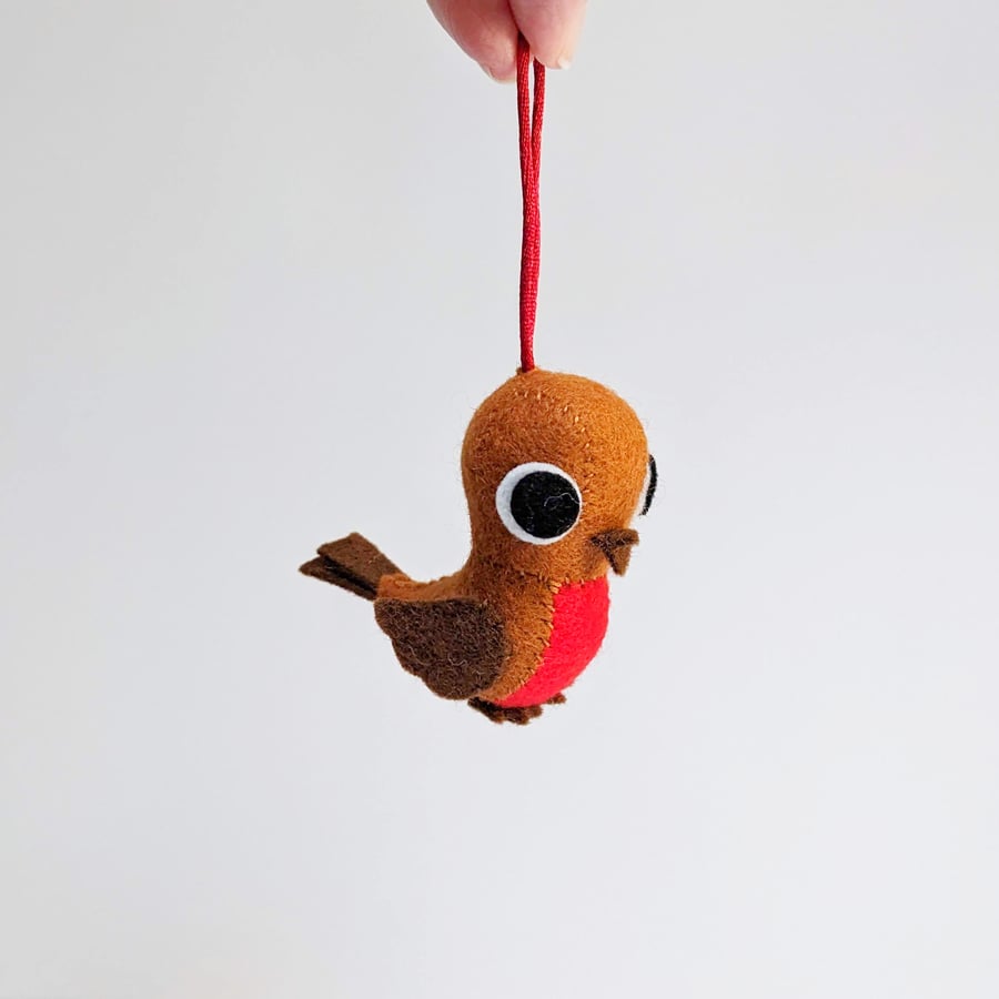 Robin red breast, bird ornament