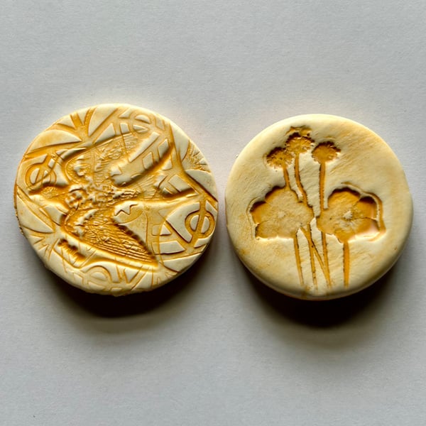 Set of 2 ceramic fridge magnets, keepsakes