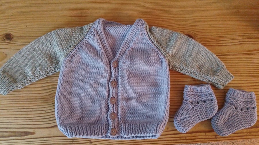 Handmade baby cardigan and bootees set. Size 0-3 months.