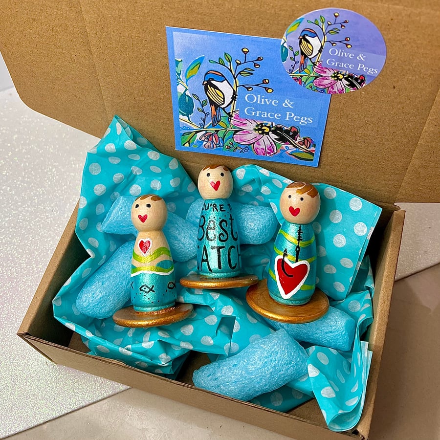 Trio peg doll gift set.