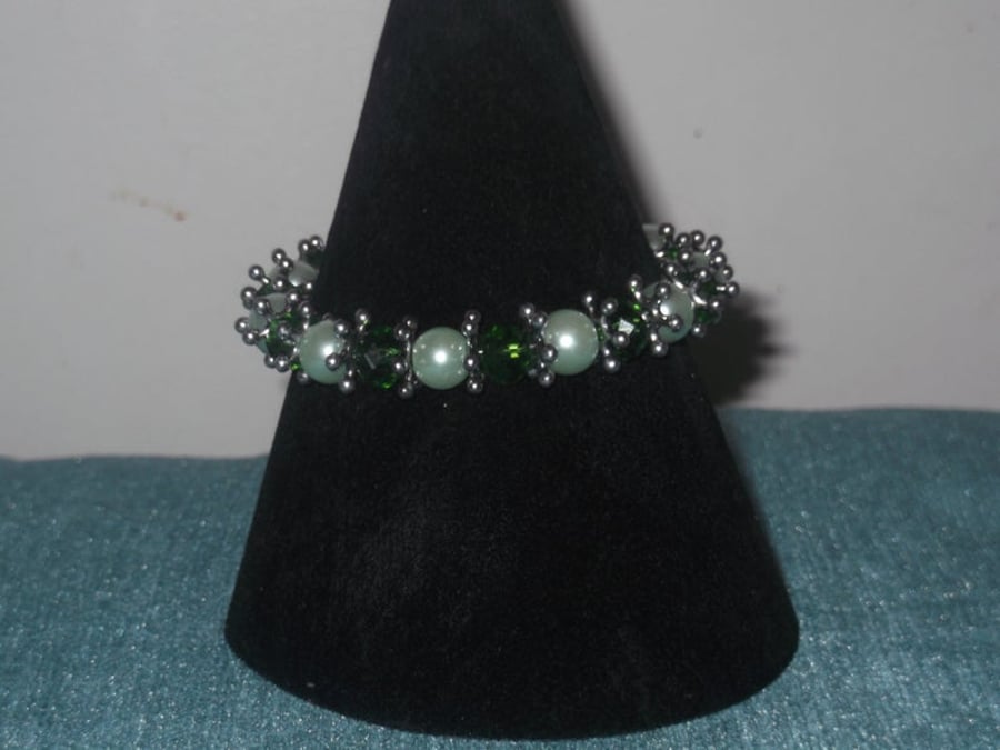Green Pearl and Rondelle Bracelet