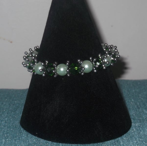 Green Pearl and Rondelle Bracelet