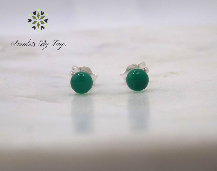 Green Onyx Round Cabochon 4mm Gemstone Sterling Silver Stud Earrings.