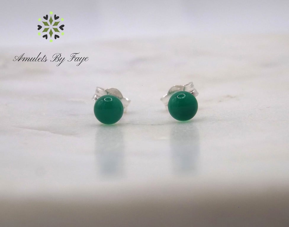 Green Onyx Round Cabochon 4mm Gemstone Sterling Silver Stud Earrings.