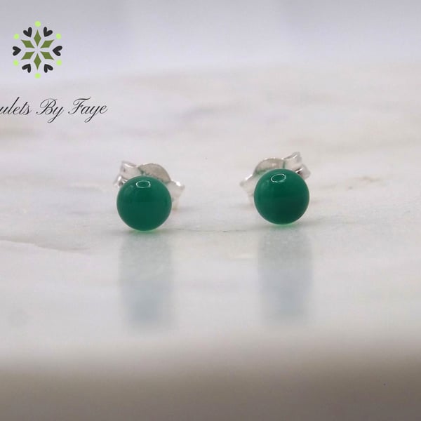 Green Onyx Round Cabochon 4mm Gemstone Sterling Silver Stud Earrings.