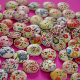 15mm Wooden Floral Buttons Random Mix Flowers (SF11)