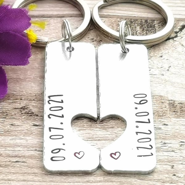 Special Date Keyring Pair - Couples Matching Keychains - Wedding Date